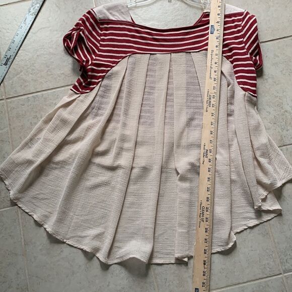 Free People Size Medium short cuffed sleeve top high front/low back - Picture 6 of 11